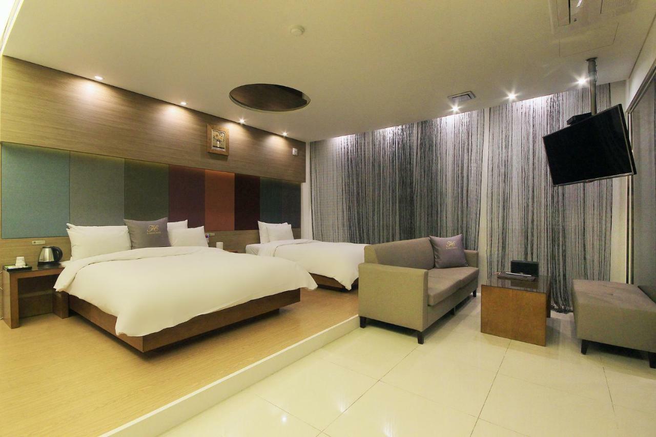 H Drive Hotel Iksan Luaran gambar