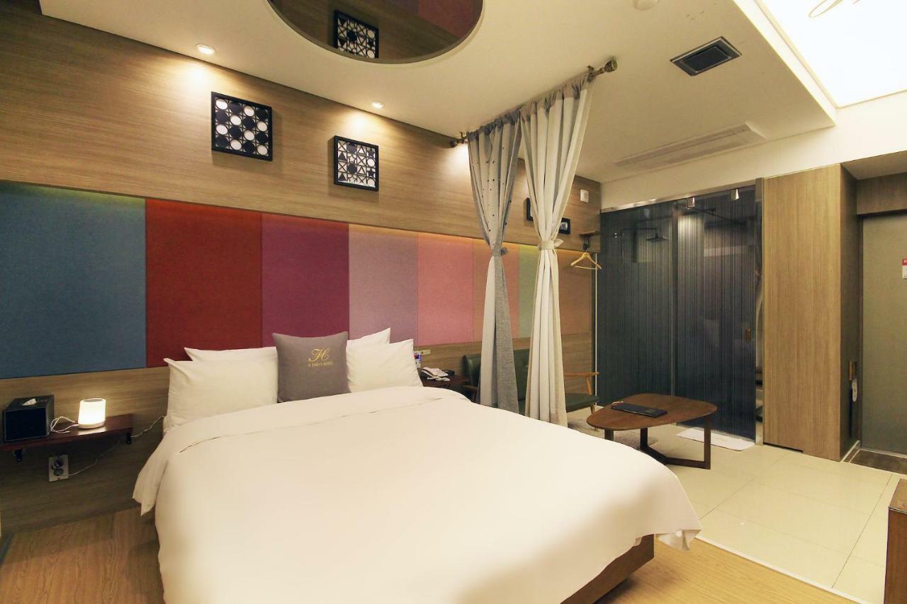 H Drive Hotel Iksan Luaran gambar