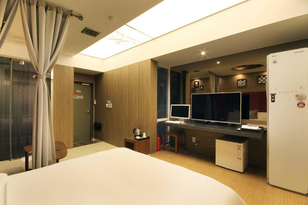 H Drive Hotel Iksan Luaran gambar