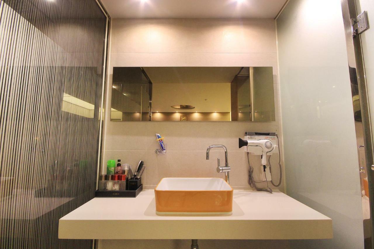 H Drive Hotel Iksan Luaran gambar