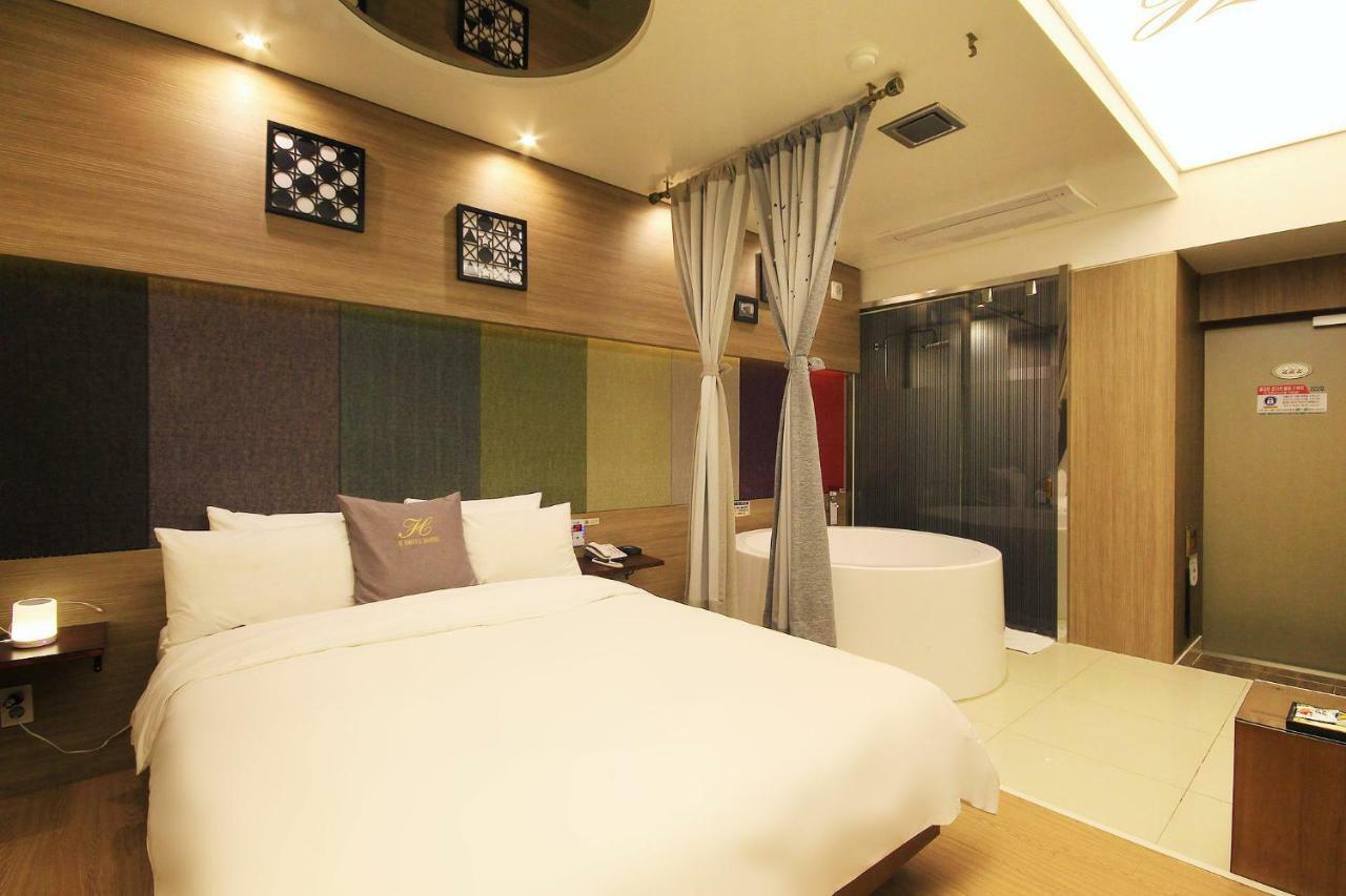 H Drive Hotel Iksan Luaran gambar