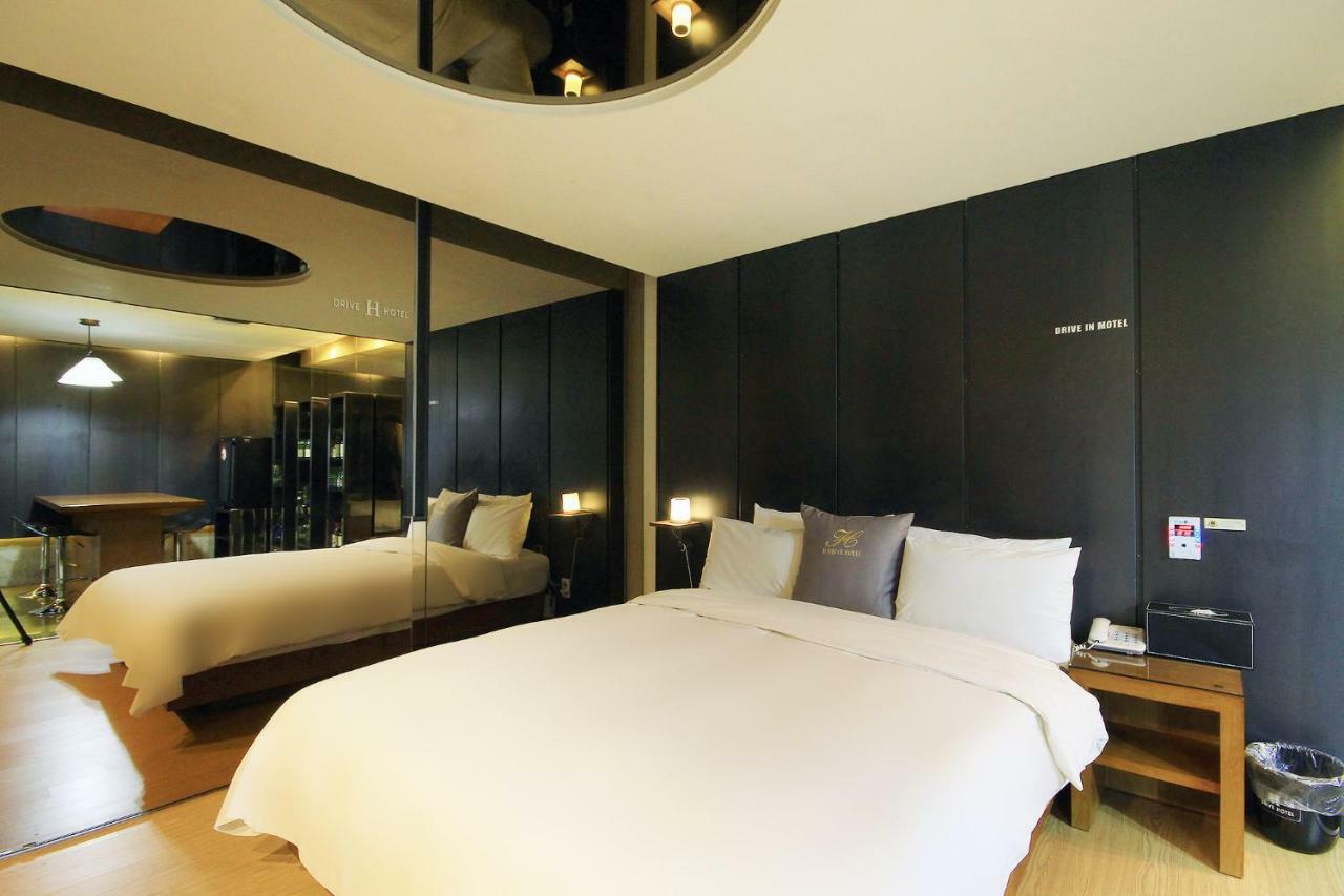 H Drive Hotel Iksan Luaran gambar